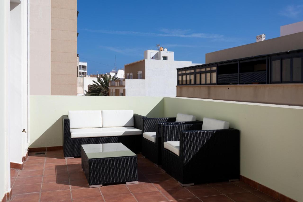 Rooms & Suites Terrace 3A Арресифе Экстерьер фото