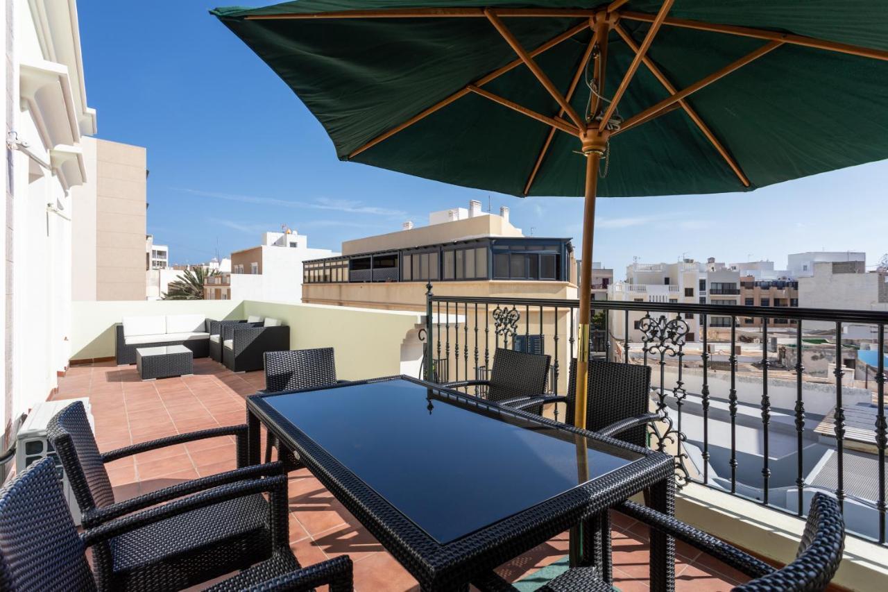 Rooms & Suites Terrace 3A Арресифе Экстерьер фото